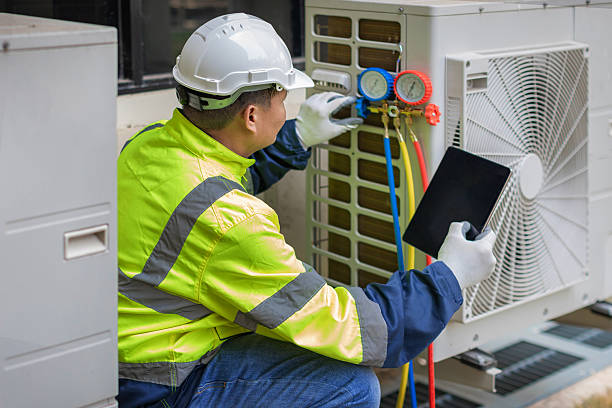 Professional Ductwork Repair technician working in Delaware City, DE